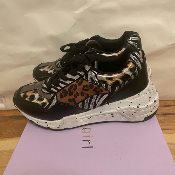Madden Girl Leopard/Zebra Multicolor Size 4 - Picture 3 of 5
